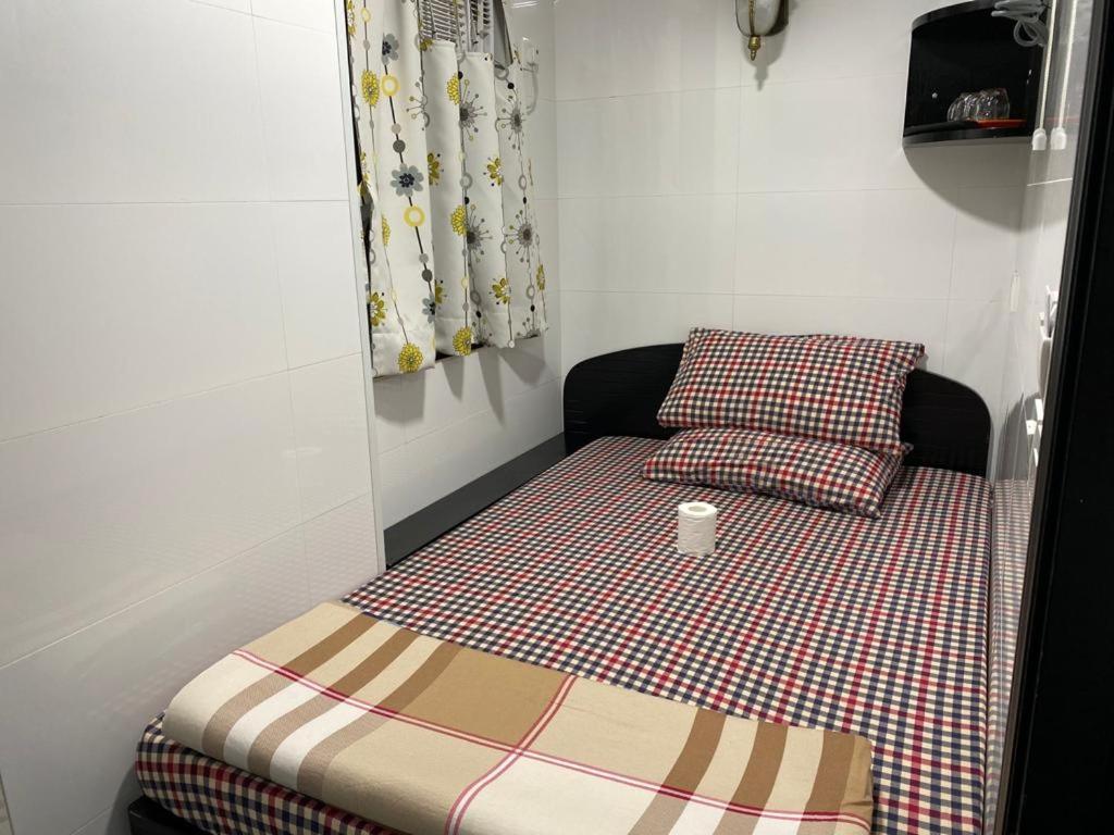 Day And Night Hostel Block D 10Th Floor Hong Kong Exterior photo