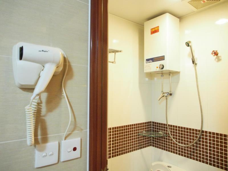 Day And Night Hostel Block D 10Th Floor Hong Kong Exterior photo