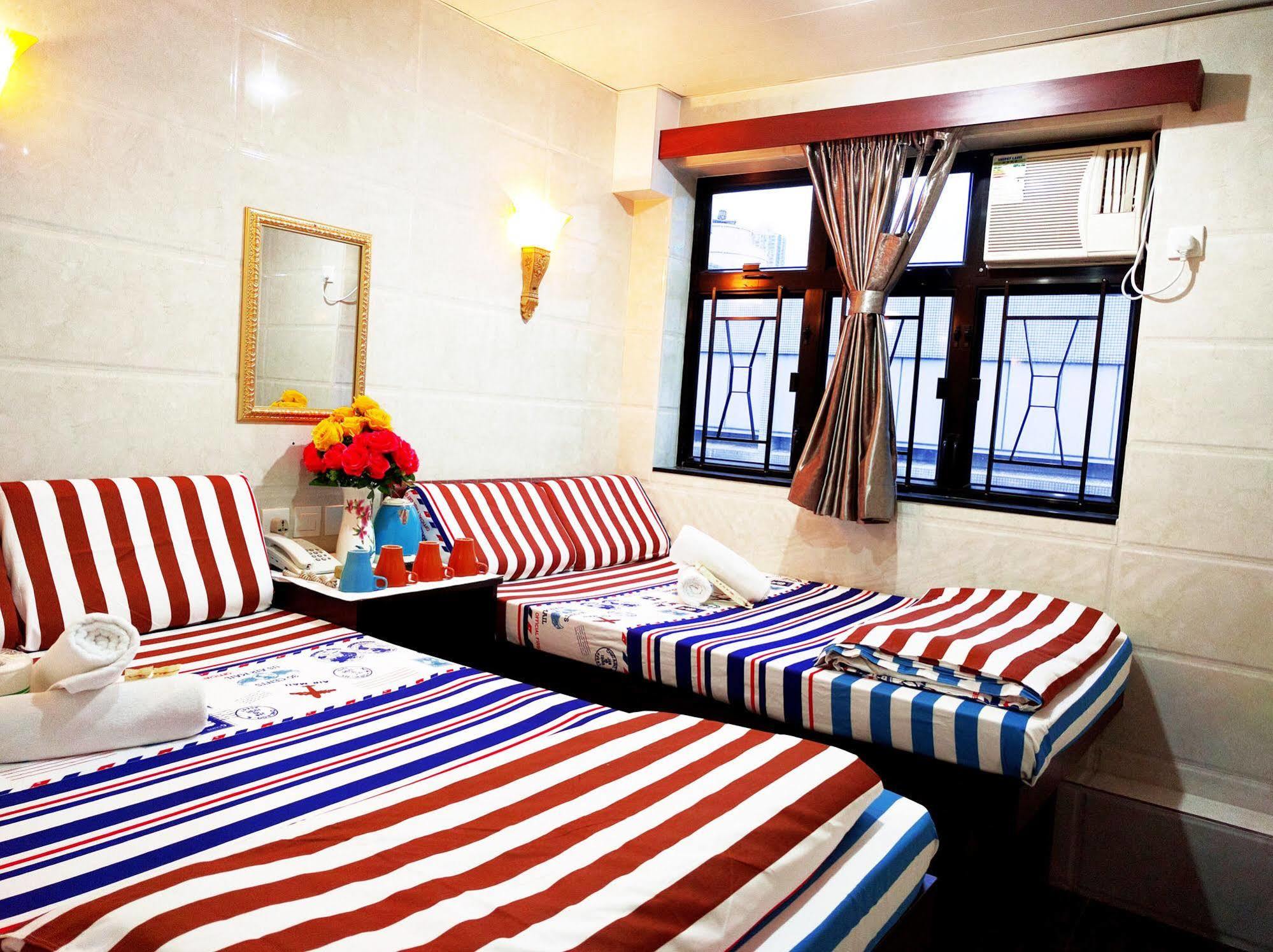 Day And Night Hostel Block D 10Th Floor Hong Kong Exterior photo